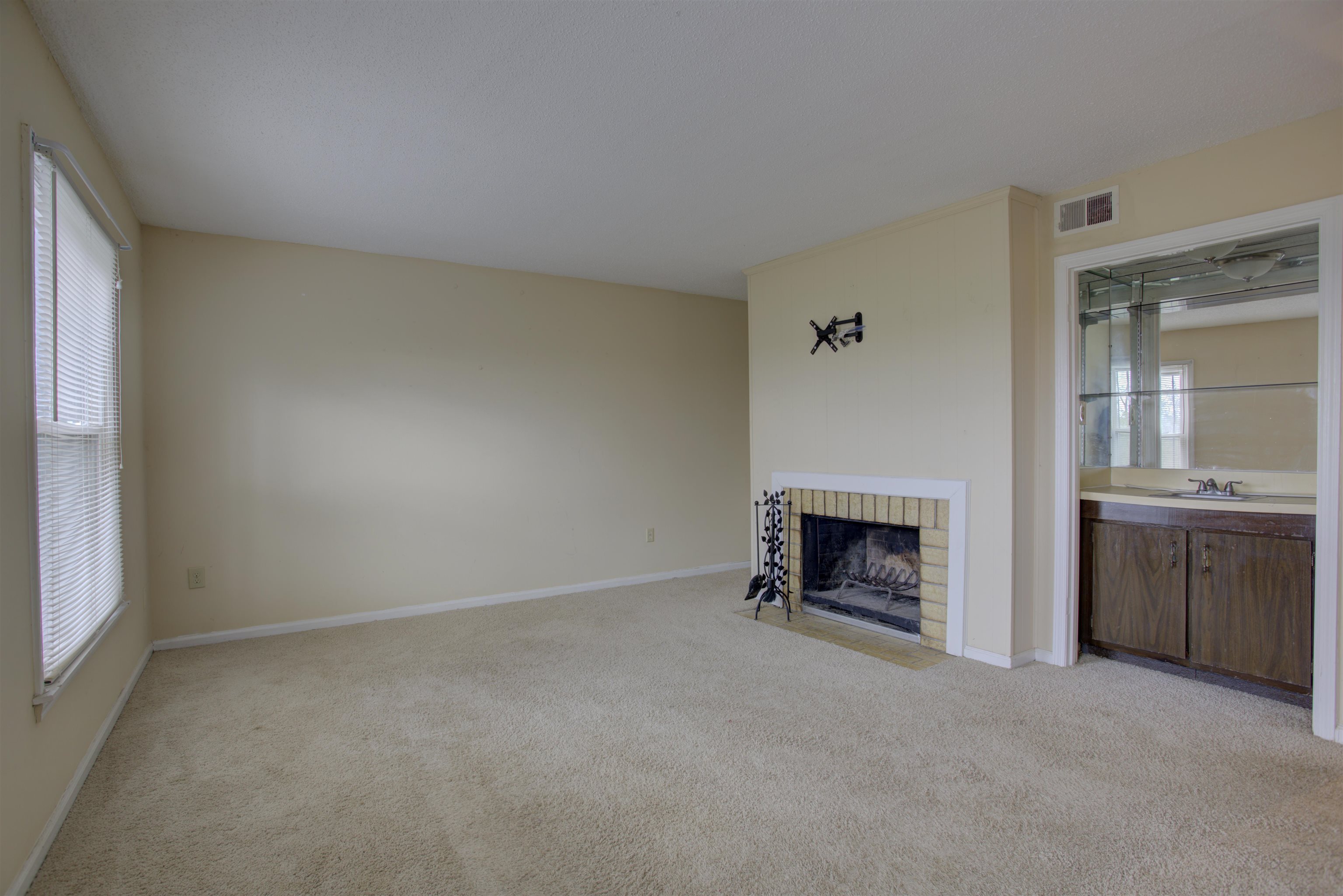 3637 Haughton Lane, Unit 2 Memphis, TN 38128 - Photo 3 of 18