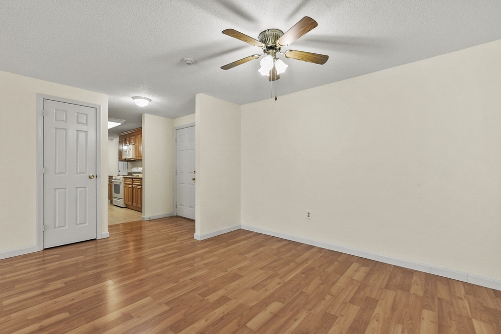 255 North Road, Unit 213 Chelmsford, MA 01824 - Photo 11 of 33 Gallery Image 11