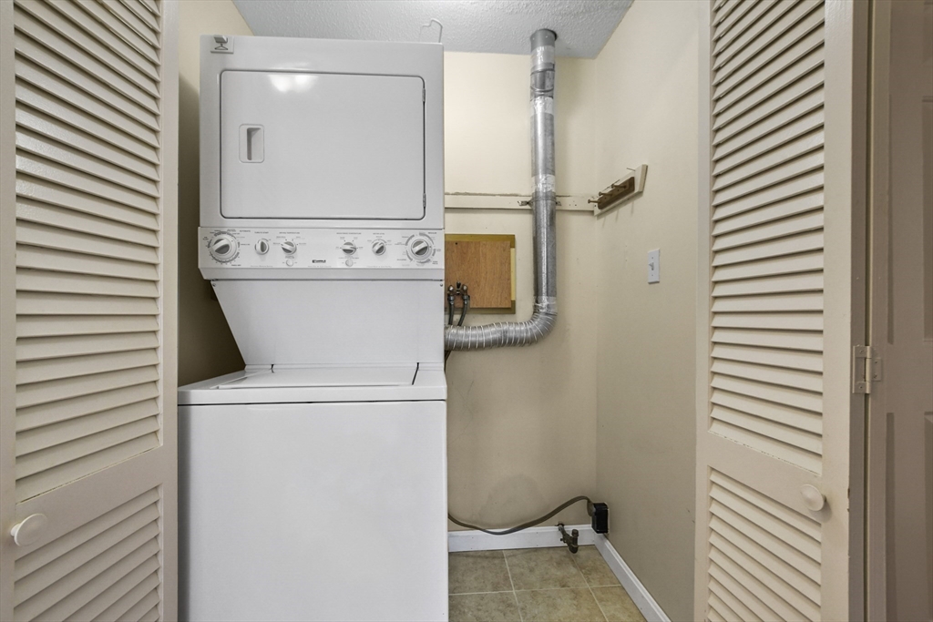 255 North Road, Unit 213 Chelmsford, MA 01824 - Photo 17 of 33 Gallery Image 17