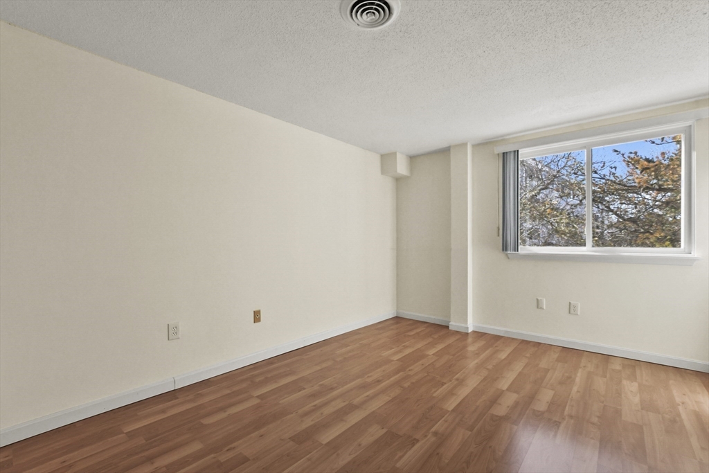 255 North Road, Unit 213 Chelmsford, MA 01824 - Photo 25 of 33 Gallery Image 25