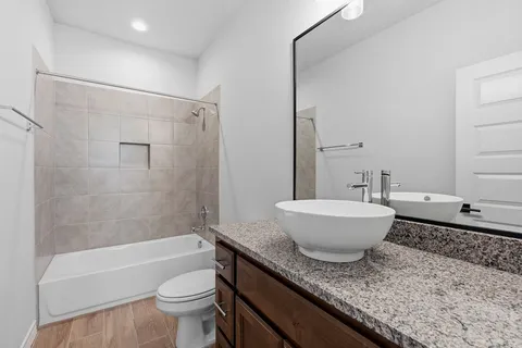 $999,990 | 413 Summerhill Lane, Georgetown, TX 78628