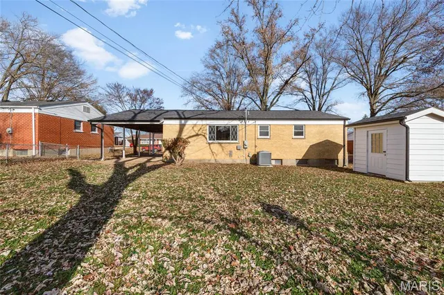 $175,000 | 1890 Caposele Lane, Hazelwood, MO 63042