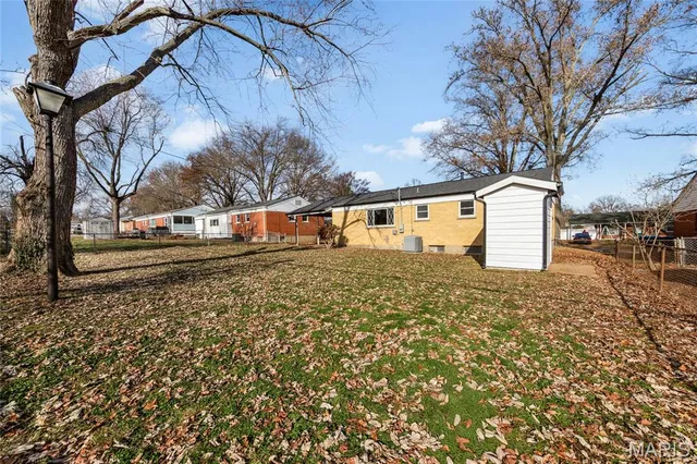 $175,000 | 1890 Caposele Lane, Hazelwood, MO 63042