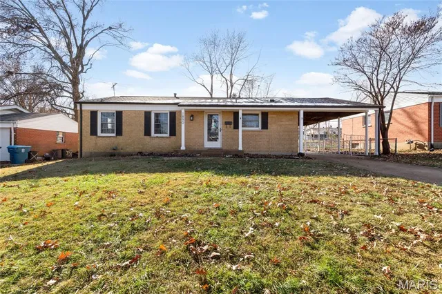 $175,000 | 1890 Caposele Lane, Hazelwood, MO 63042