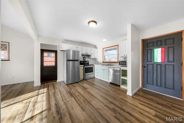 $175,000 | 1890 Caposele Lane, Hazelwood, MO 63042