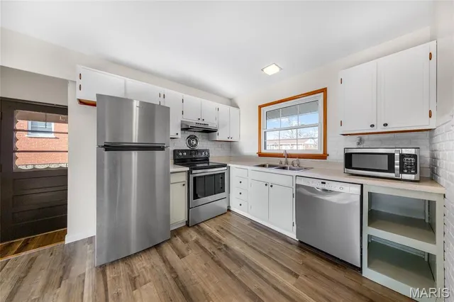 $175,000 | 1890 Caposele Lane, Hazelwood, MO 63042