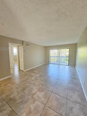 $1,700 | 1750 North Congress Avenue, Unit 405, West Palm Beach, FL 33401