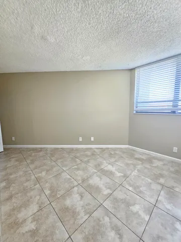 $1,700 | 1750 North Congress Avenue, Unit 405, West Palm Beach, FL 33401