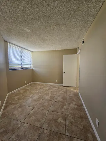 $1,700 | 1750 North Congress Avenue, Unit 405, West Palm Beach, FL 33401