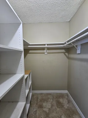 $1,700 | 1750 North Congress Avenue, Unit 405, West Palm Beach, FL 33401