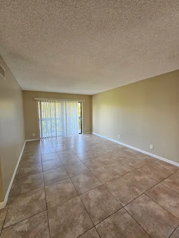 $1,700 | 1750 North Congress Avenue, Unit 405, West Palm Beach, FL 33401