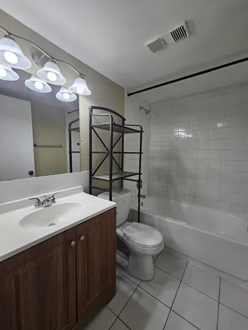 $1,700 | 1750 North Congress Avenue, Unit 405, West Palm Beach, FL 33401