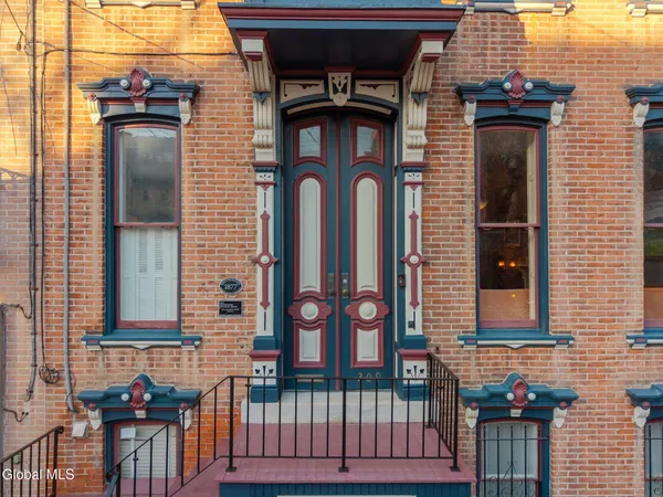 $649,000 | 209 Lancaster Street, Albany, NY 12210