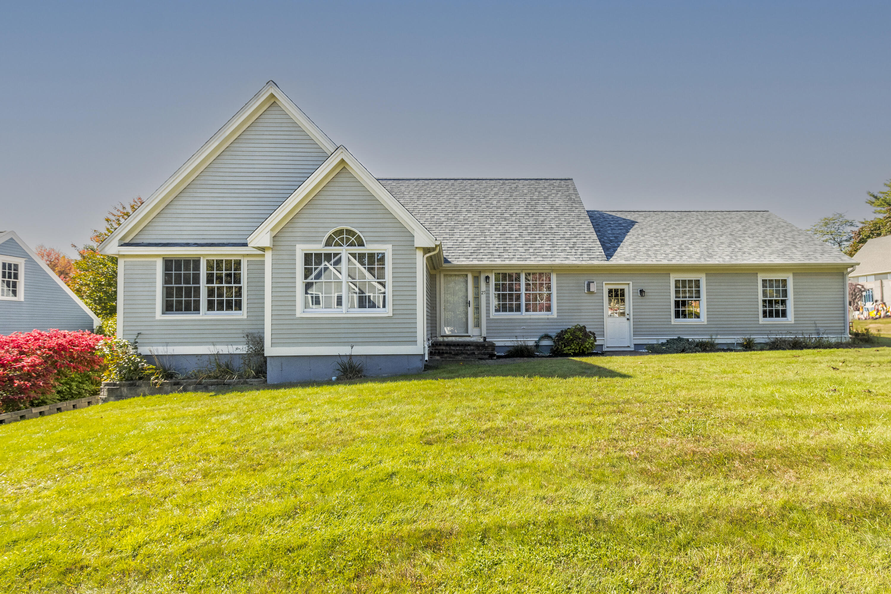 27 Eastfield Road Portland, ME 04102 - Photo 1 of 64 20241008TR-71001
