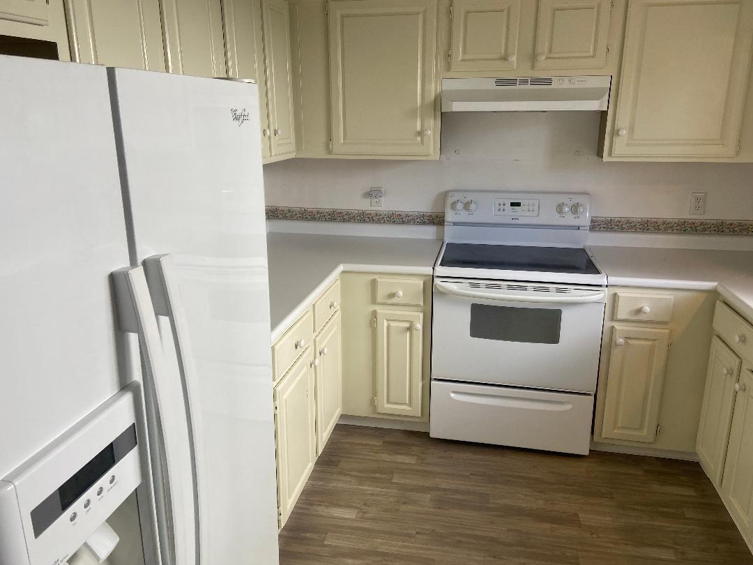3 West Harbor Pond Road, Unit 3 West Boothbay Harbor, ME 04575 - Photo 4 of 19 kitchen 2