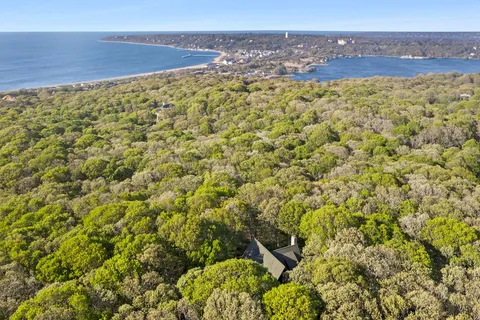 $4,495,000 | 55 South South Davis Avenue, Montauk, NY 11954