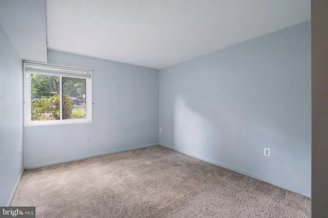 $233,000 | 1422 Northgate Square, Unit 22/1A, Reston, VA 20190