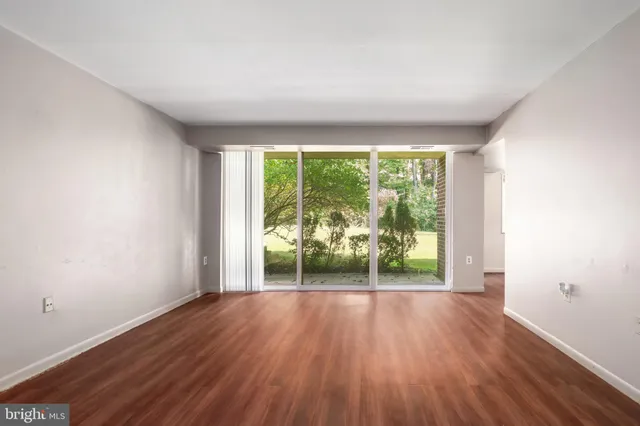 $233,000 | 1422 Northgate Square, Unit 22/1A, Reston, VA 20190