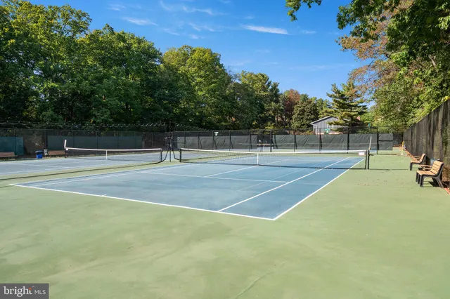 $233,000 | 1422 Northgate Square, Unit 22/1A, Reston, VA 20190