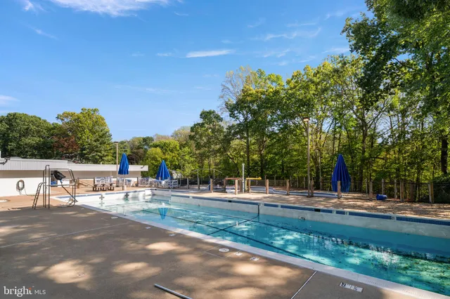 $233,000 | 1422 Northgate Square, Unit 22/1A, Reston, VA 20190