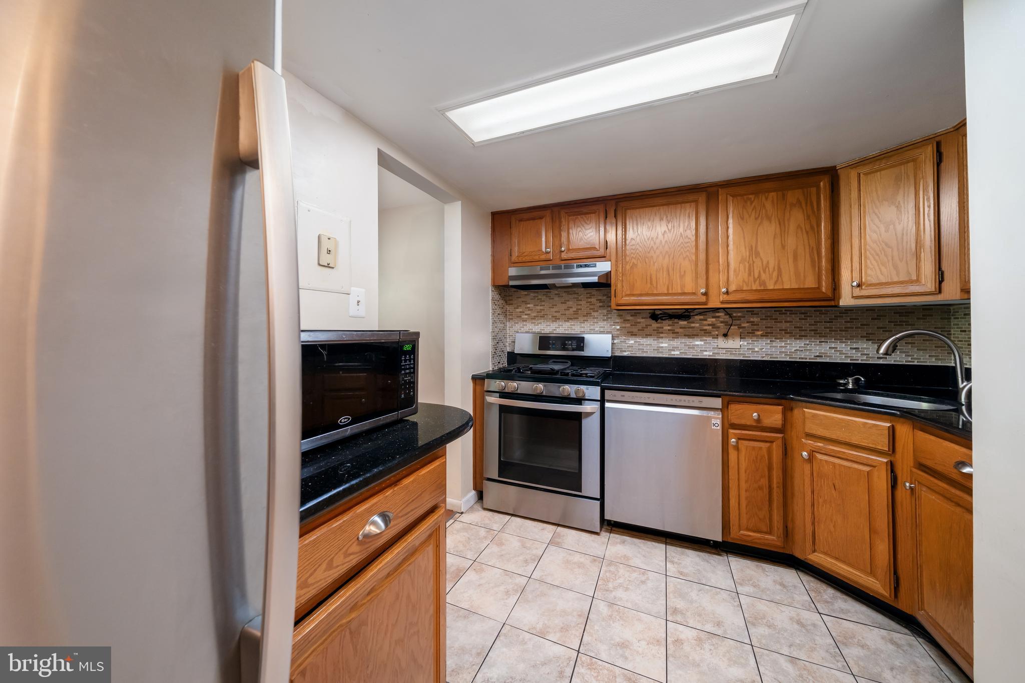 1422 Northgate Square, Unit 22/1A Reston, VA 20190 - Photo 6 of 24