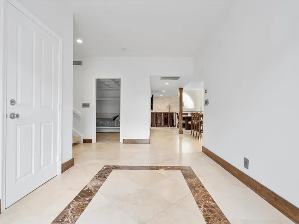 $18,000 | 1421 Ponce De Leon Drive, Fort Lauderdale, FL 33316