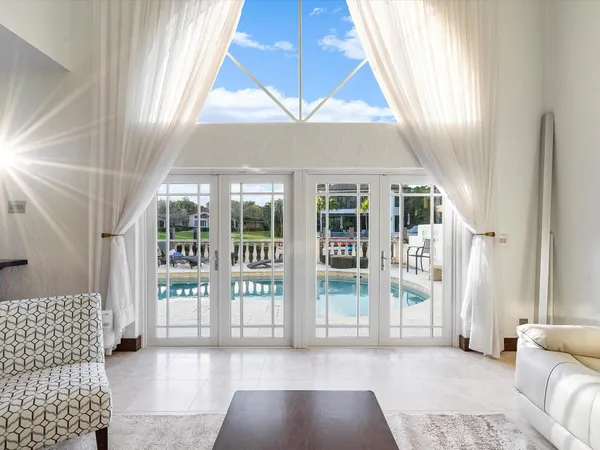 $18,000 | 1421 Ponce De Leon Drive, Fort Lauderdale, FL 33316