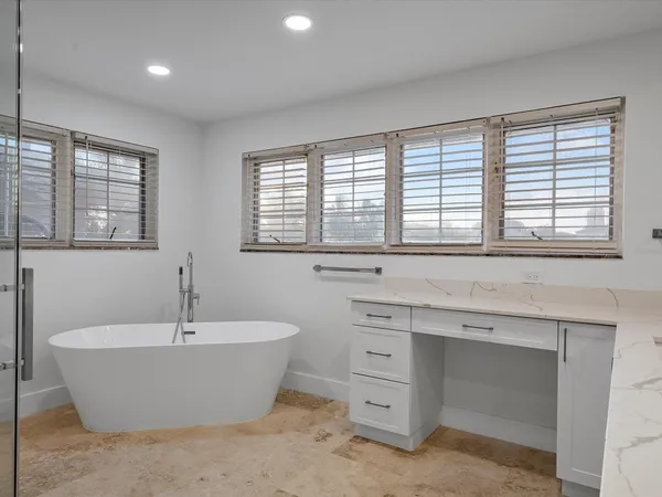 $18,000 | 1421 Ponce De Leon Drive, Fort Lauderdale, FL 33316