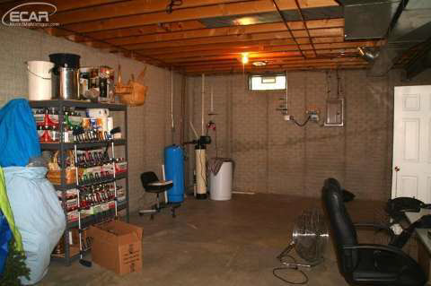9485 Torrey Road Grand Blanc, MI 48439 - Photo 28 of 40 20444200-27.JPG