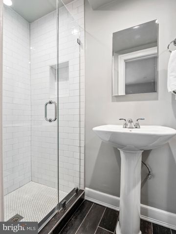 $603,500 | 3010 Wisconsin Avenue Northwest, Unit 102, Washington, DC 20016