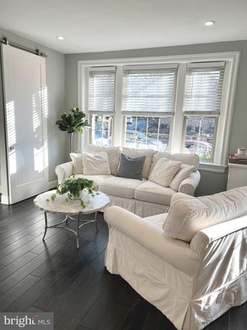 $603,500 | 3010 Wisconsin Avenue Northwest, Unit 102, Washington, DC 20016