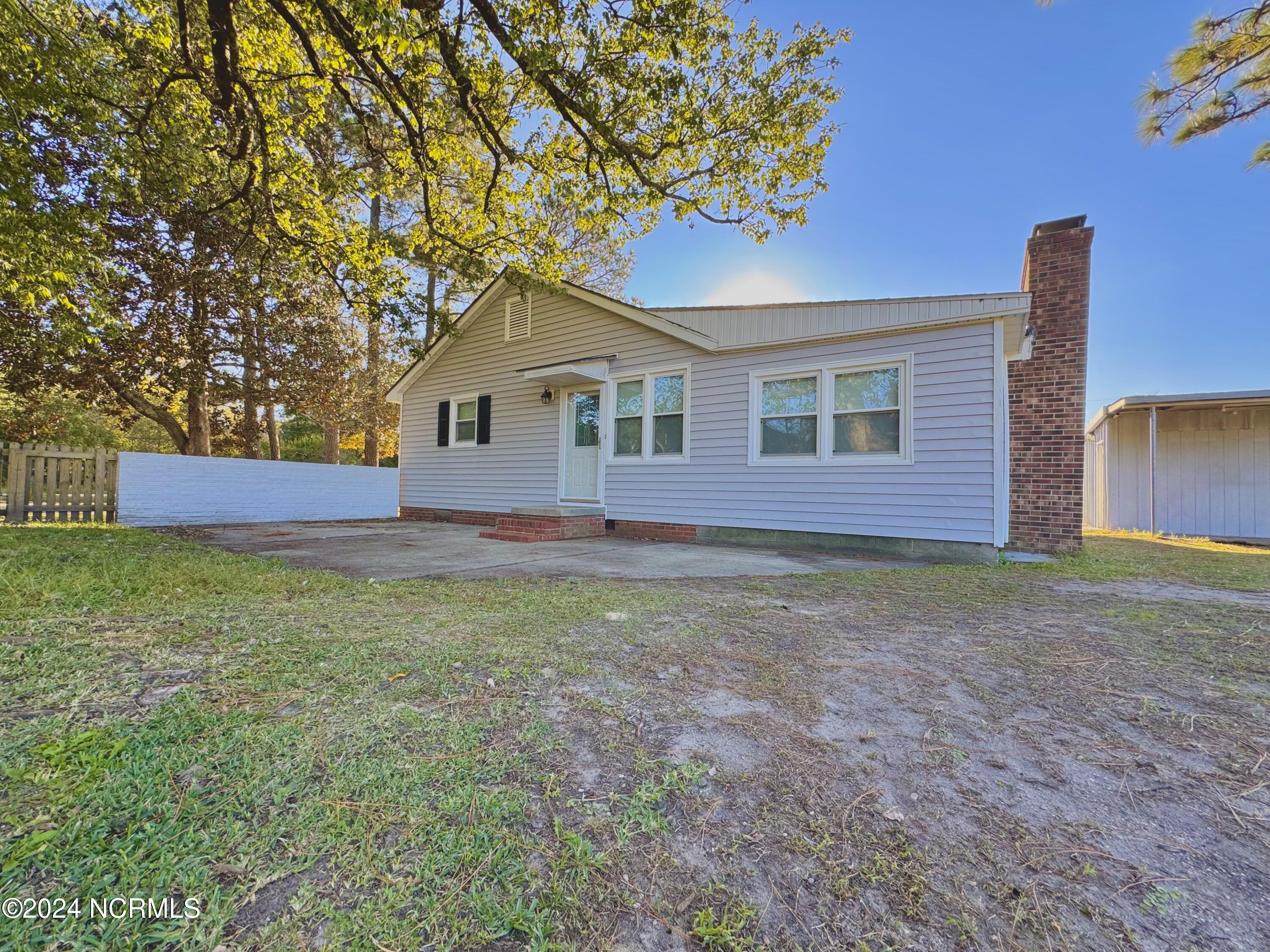 2198 Pauls Path Road Kinston, NC 28504 - Photo 5 of 103 IMG_4513