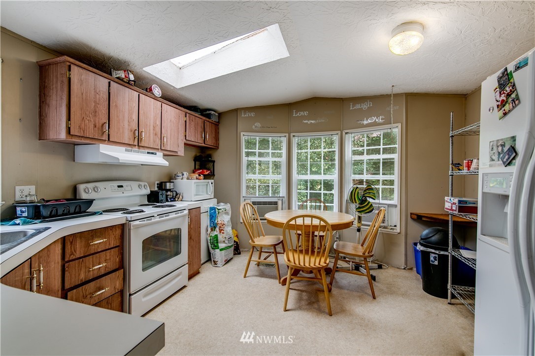 13165 Hadfield Road Southeast Olalla, WA 98359 - Photo 3 of 19 Gallery Image 3