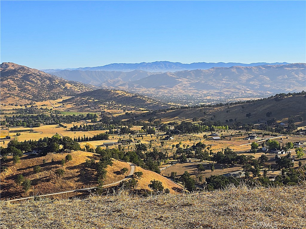 0 Zurich Drive Tehachapi, CA 93561 - Photo 20 of 58 an aerial view of residential house and mountains