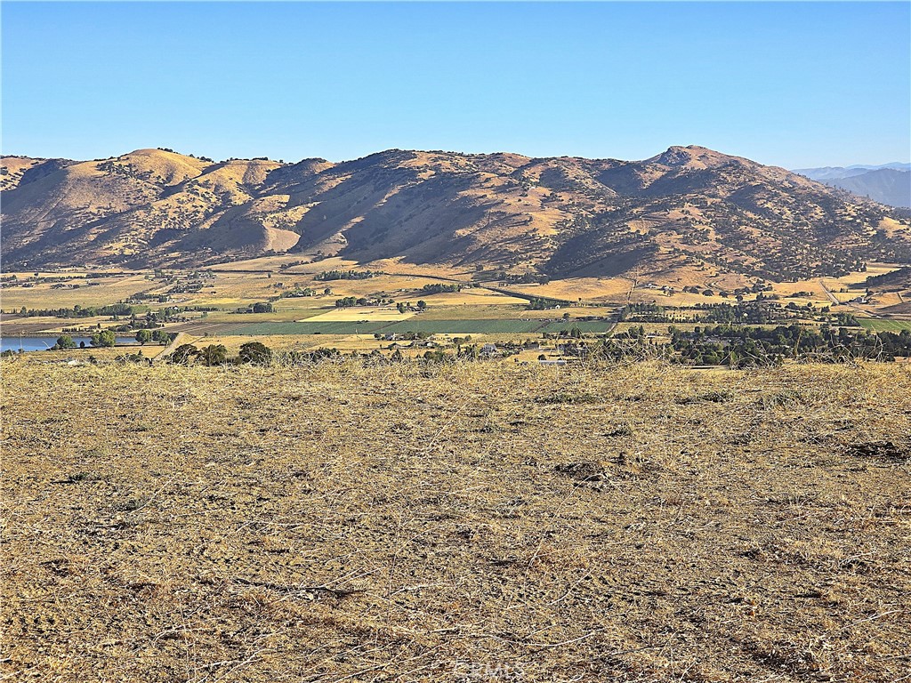 0 Zurich Drive Tehachapi, CA 93561 - Photo 35 of 58 a view of a large building with mountains in the background