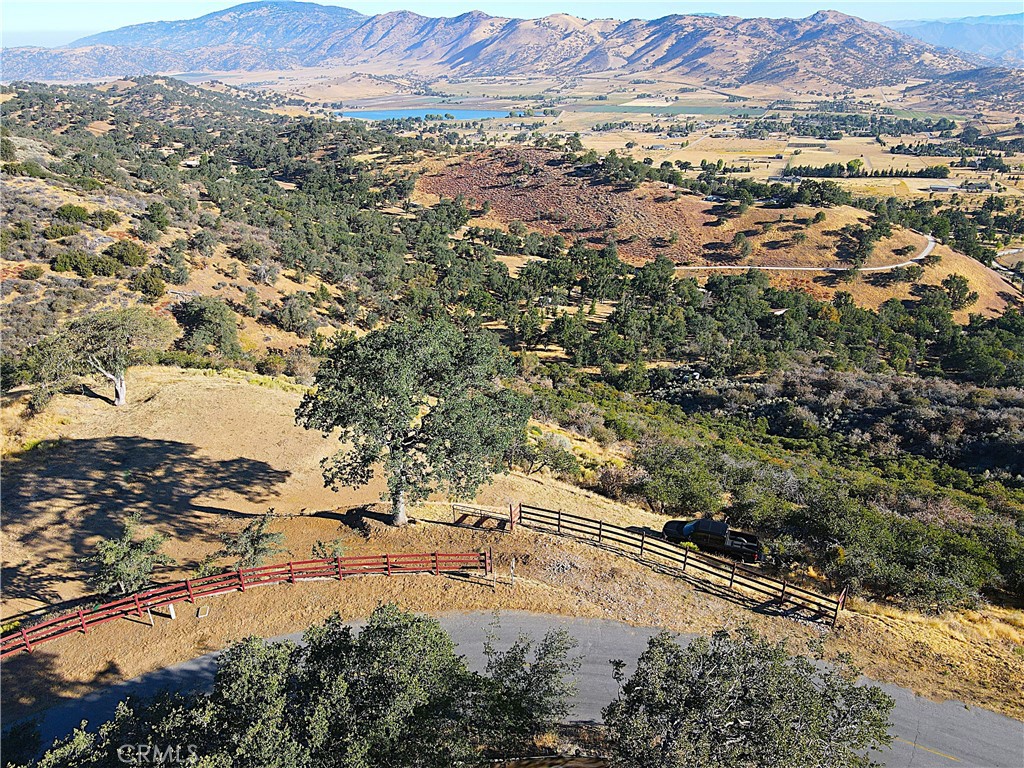 0 Zurich Drive Tehachapi, CA 93561 - Photo 58 of 58 a view of a city with mountains in the background