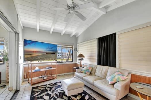 640 N Road Boynton Beach, FL 33435 - Photo 15 of 43 Family room