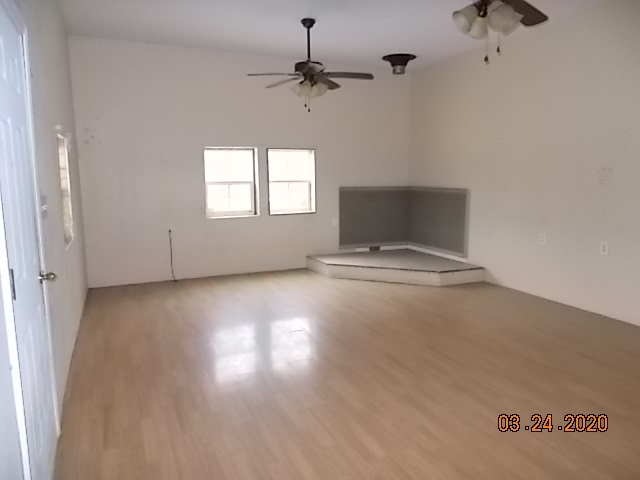 15323 East Bakerville Road Mount Vernon, IL 62864 - Photo 3 of 7 Gallery Image 3