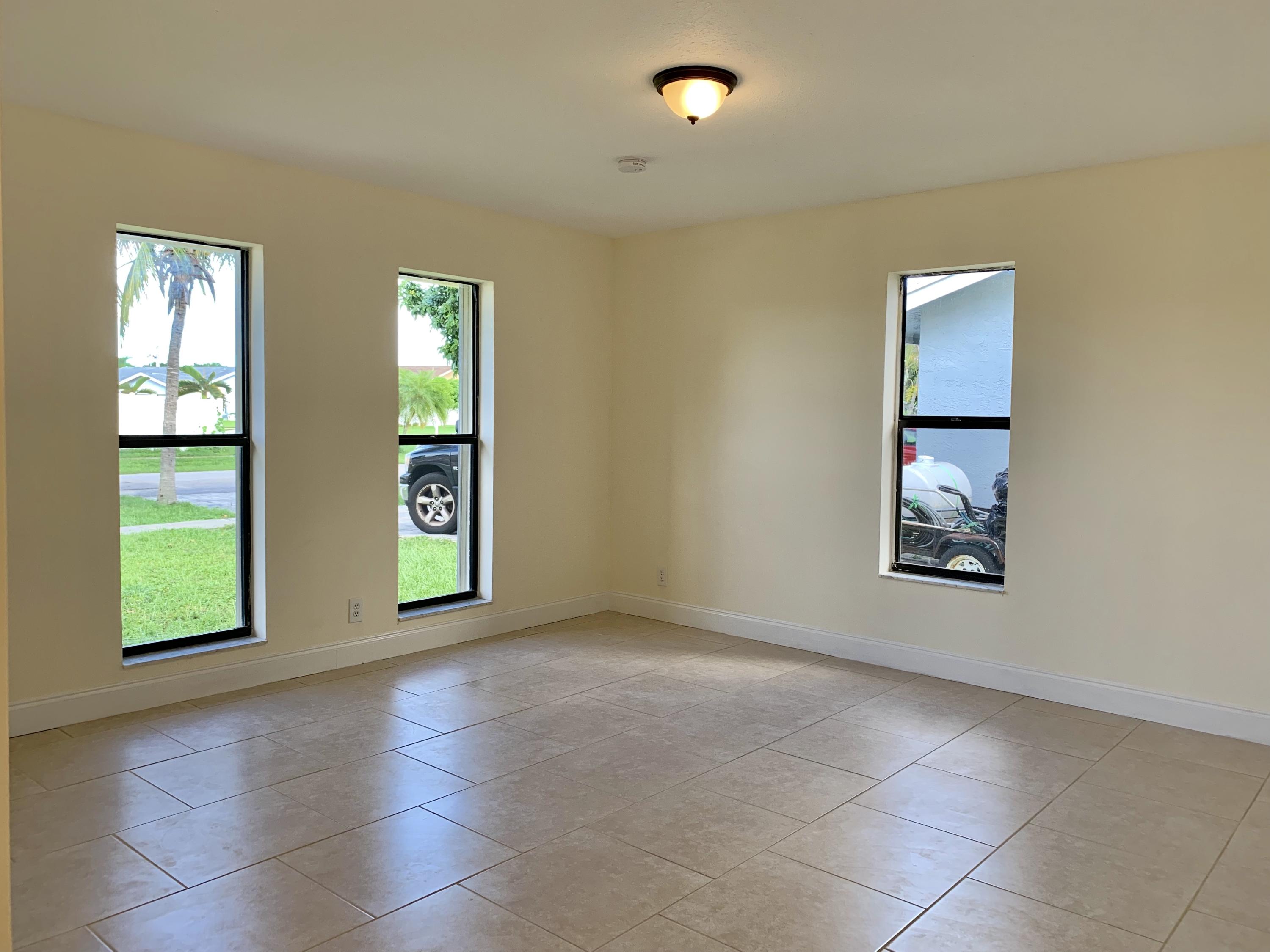 23247 Southwest 60th Avenue Boca Raton, FL 33428 - Photo 15 of 26 Living Room