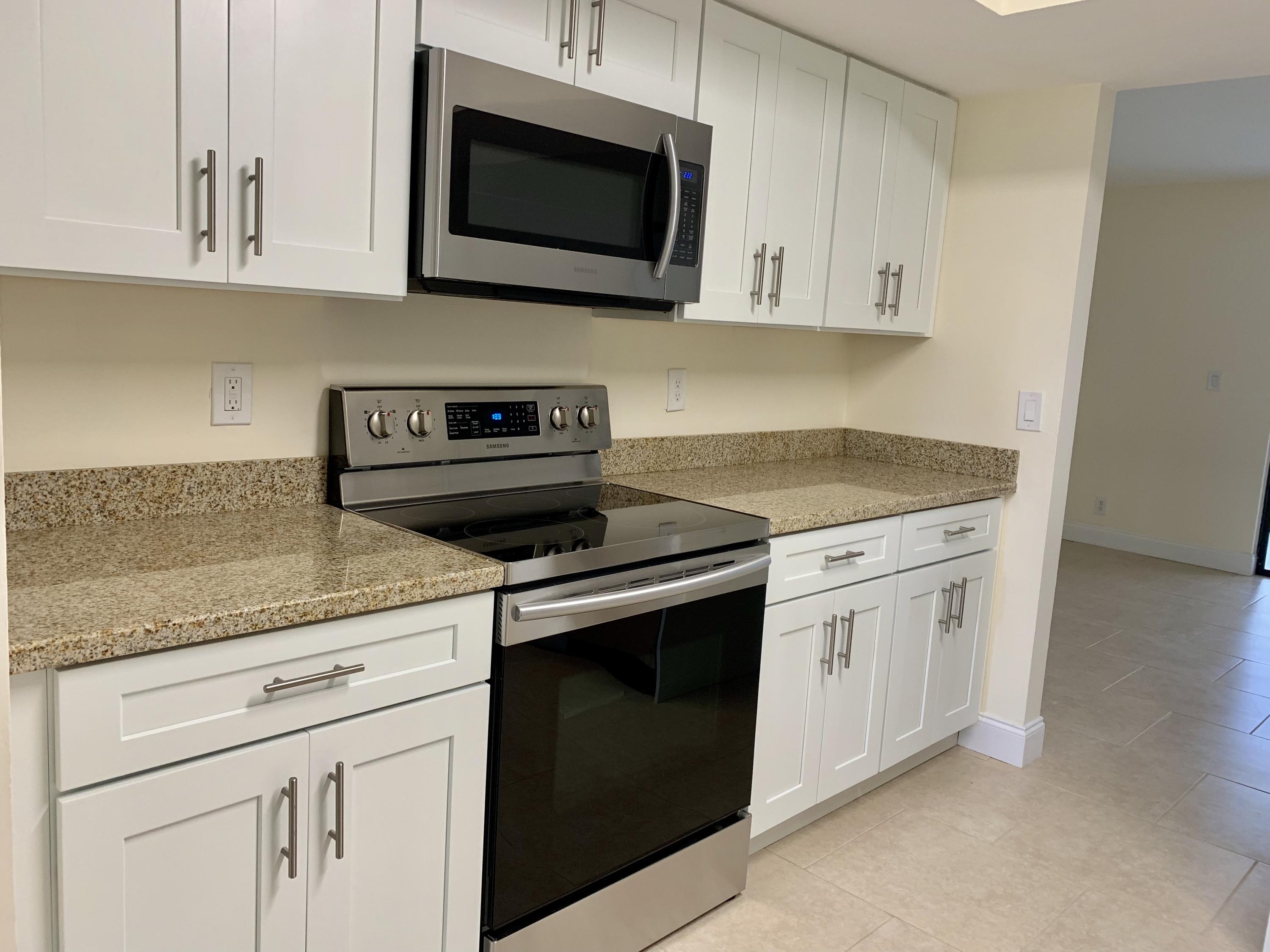 23247 Southwest 60th Avenue Boca Raton, FL 33428 - Photo 7 of 26 Kitchen