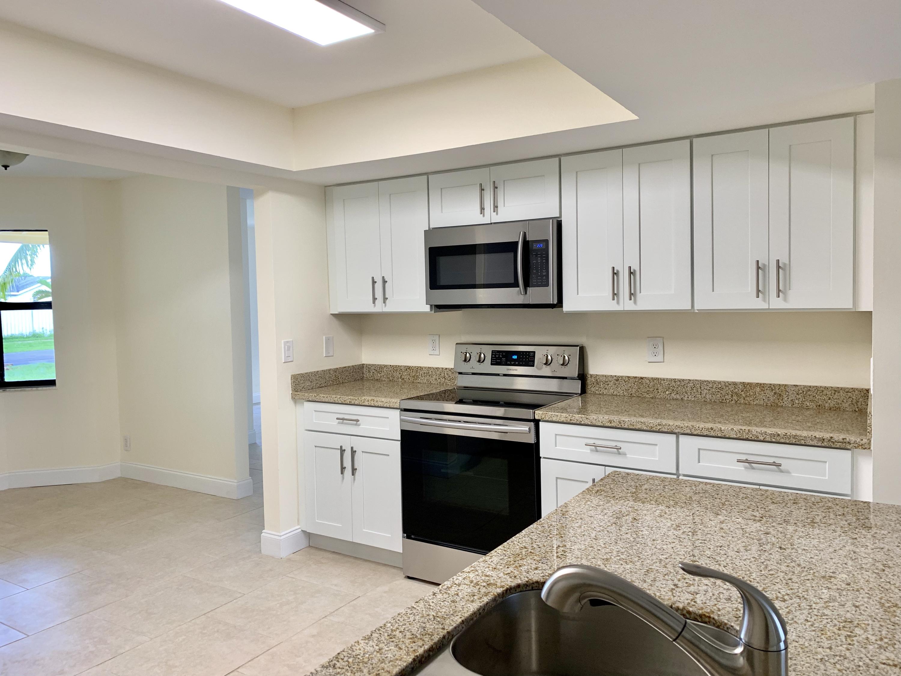 23247 Southwest 60th Avenue Boca Raton, FL 33428 - Photo 9 of 26 Kitchen