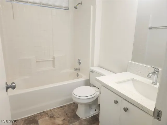 $2,000 | 216 Breezy Shore Avenue, North Las Vegas, NV 89031