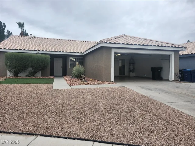 $2,000 | 216 Breezy Shore Avenue, North Las Vegas, NV 89031