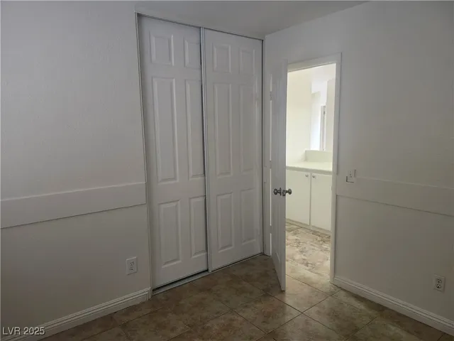 $2,000 | 216 Breezy Shore Avenue, North Las Vegas, NV 89031