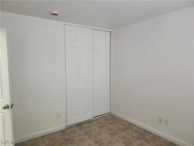 $2,000 | 216 Breezy Shore Avenue, North Las Vegas, NV 89031