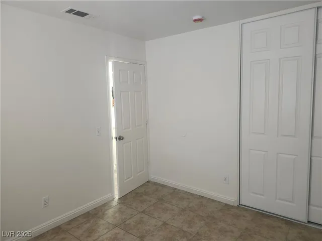 $2,000 | 216 Breezy Shore Avenue, North Las Vegas, NV 89031