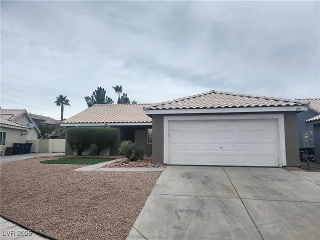 $2,000 | 216 Breezy Shore Avenue, North Las Vegas, NV 89031