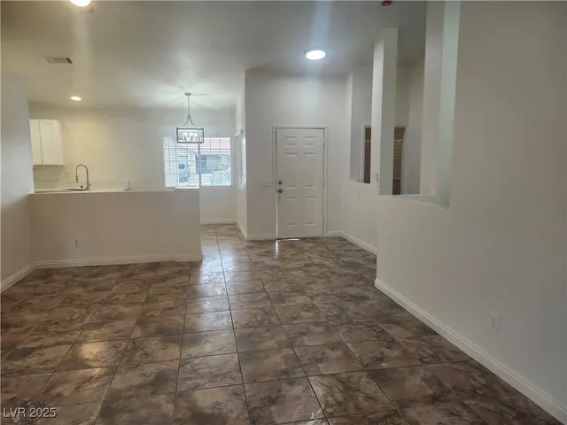 $2,000 | 216 Breezy Shore Avenue, North Las Vegas, NV 89031