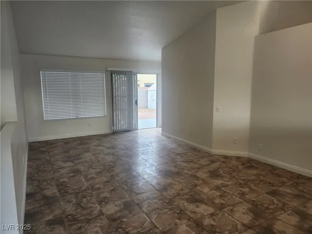 $2,000 | 216 Breezy Shore Avenue, North Las Vegas, NV 89031
