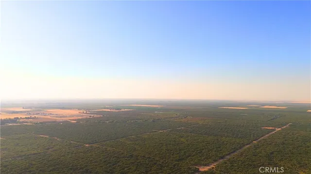 a view of a tennis court
